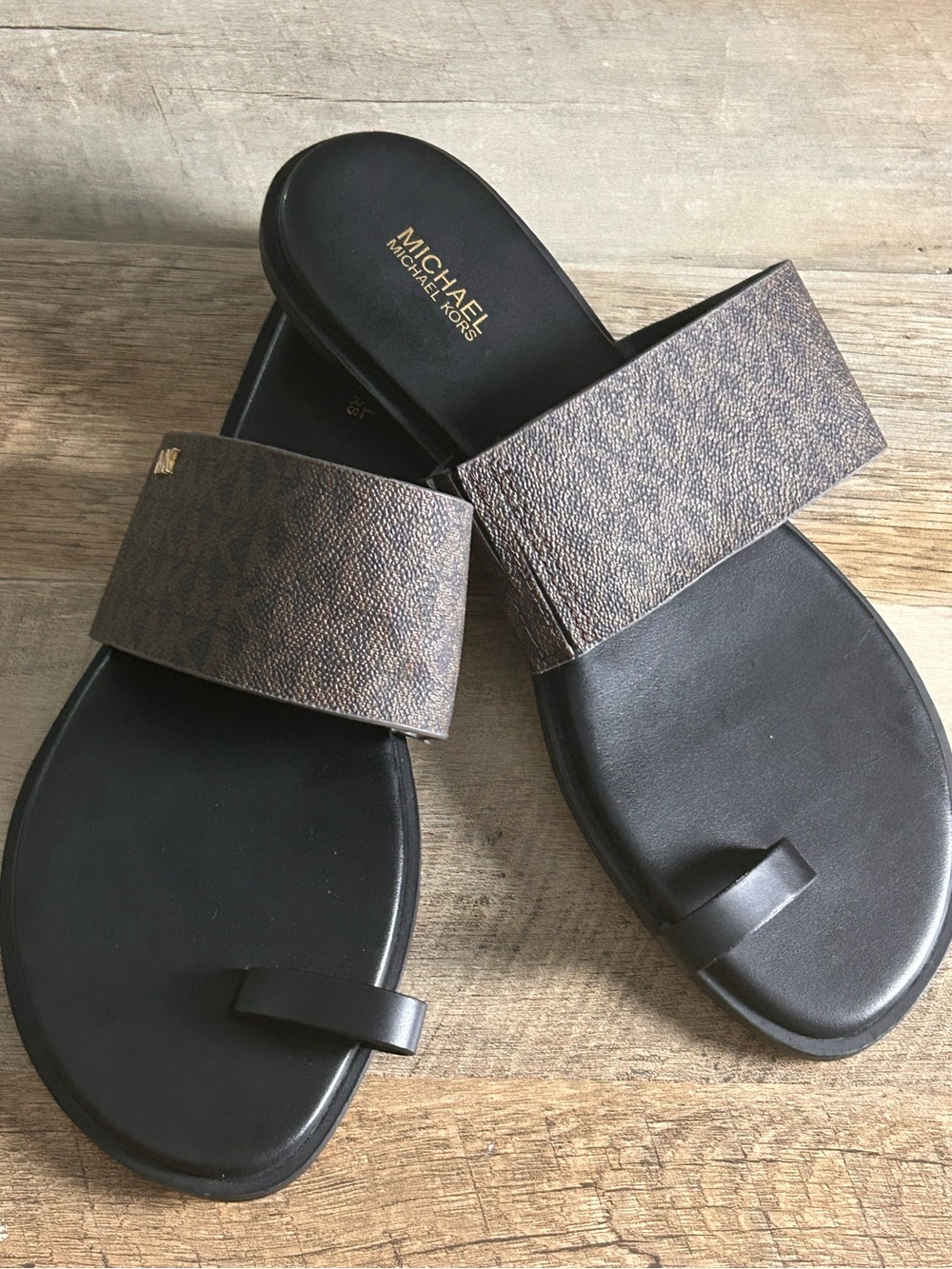 Michael Kors August Slide Sandals – Women’s Size 10 new
